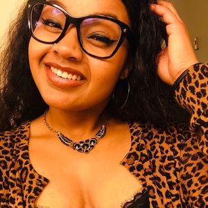 Meet your Posher, Hailey